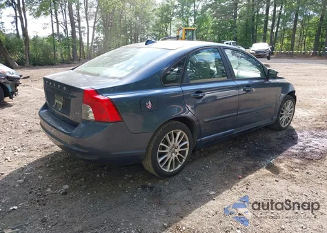 2010 Volvo S40 2.4I from USA, damaged, VIN YV1390MS9A2490226